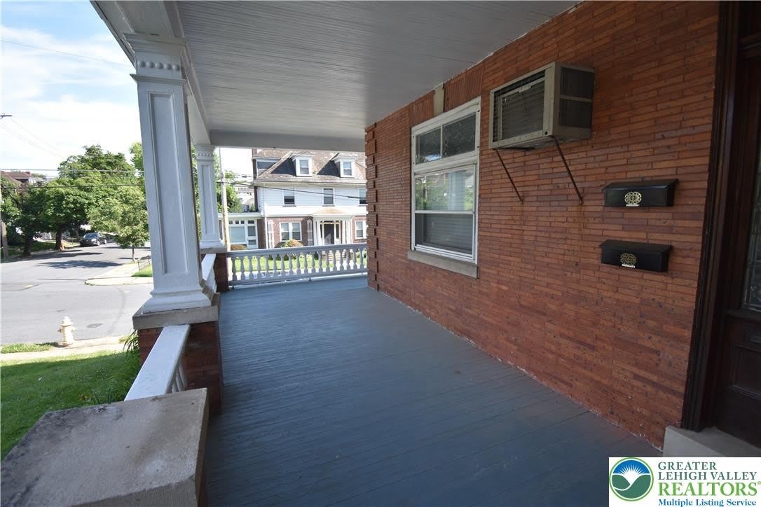 700 Hamilton Street – photo 2