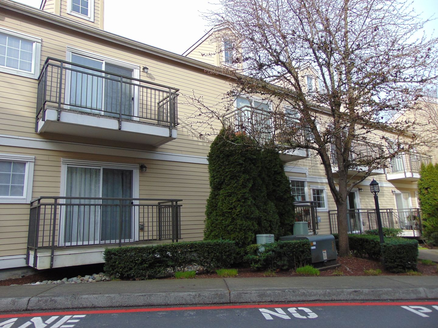 Nicely Updated 3BR RentonTownhome, Great Location! – photo 2