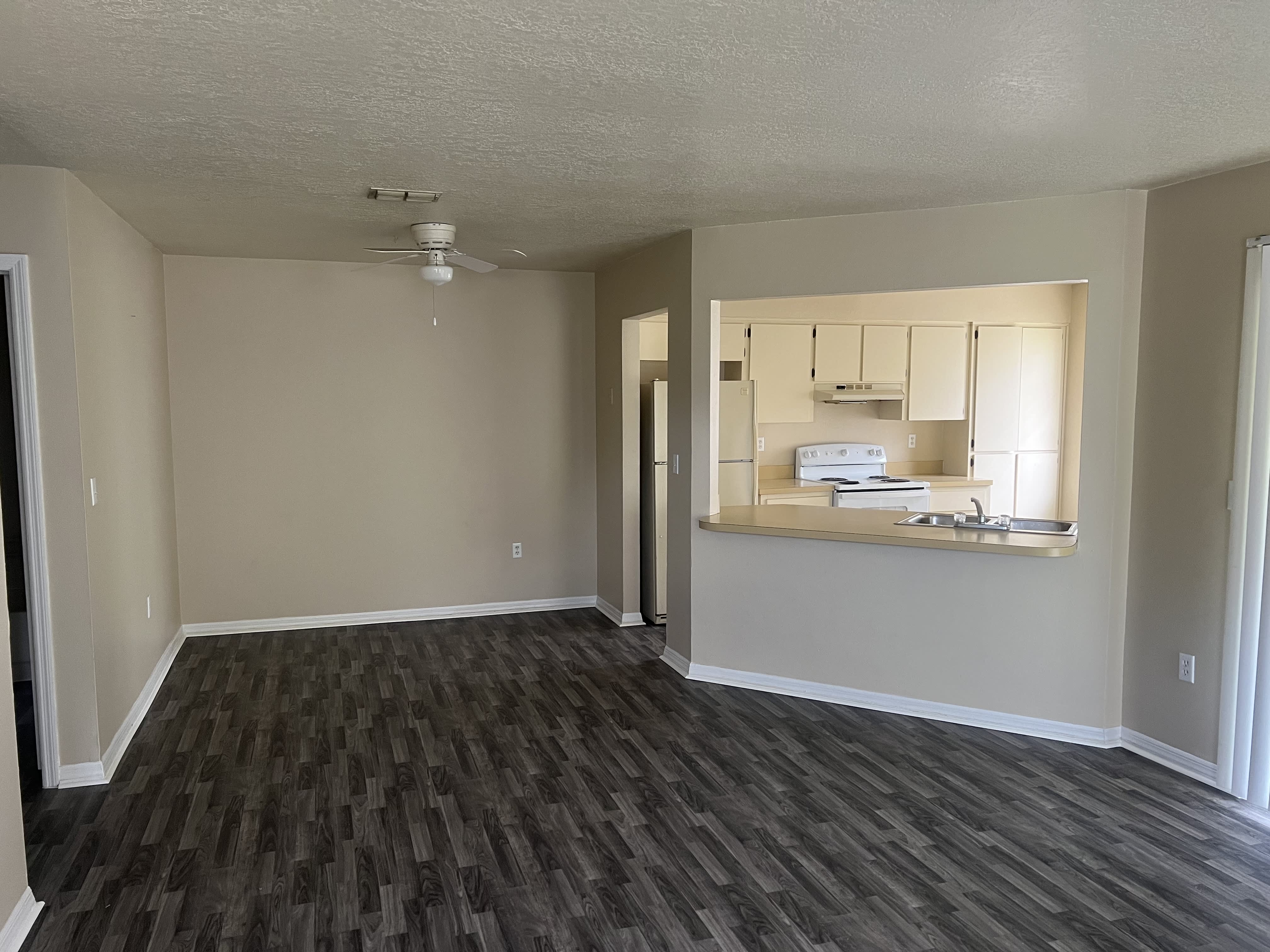 7266 Pond Cir – photo 5