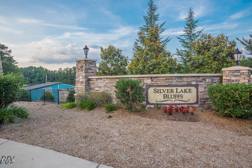 1260 Silver Beach Way – photo 2