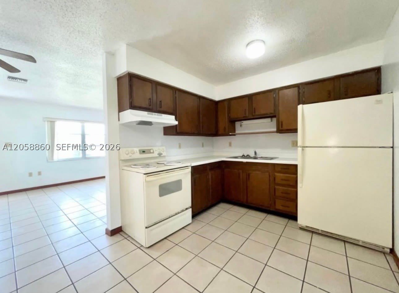 1474 Kerry Dr – photo 4