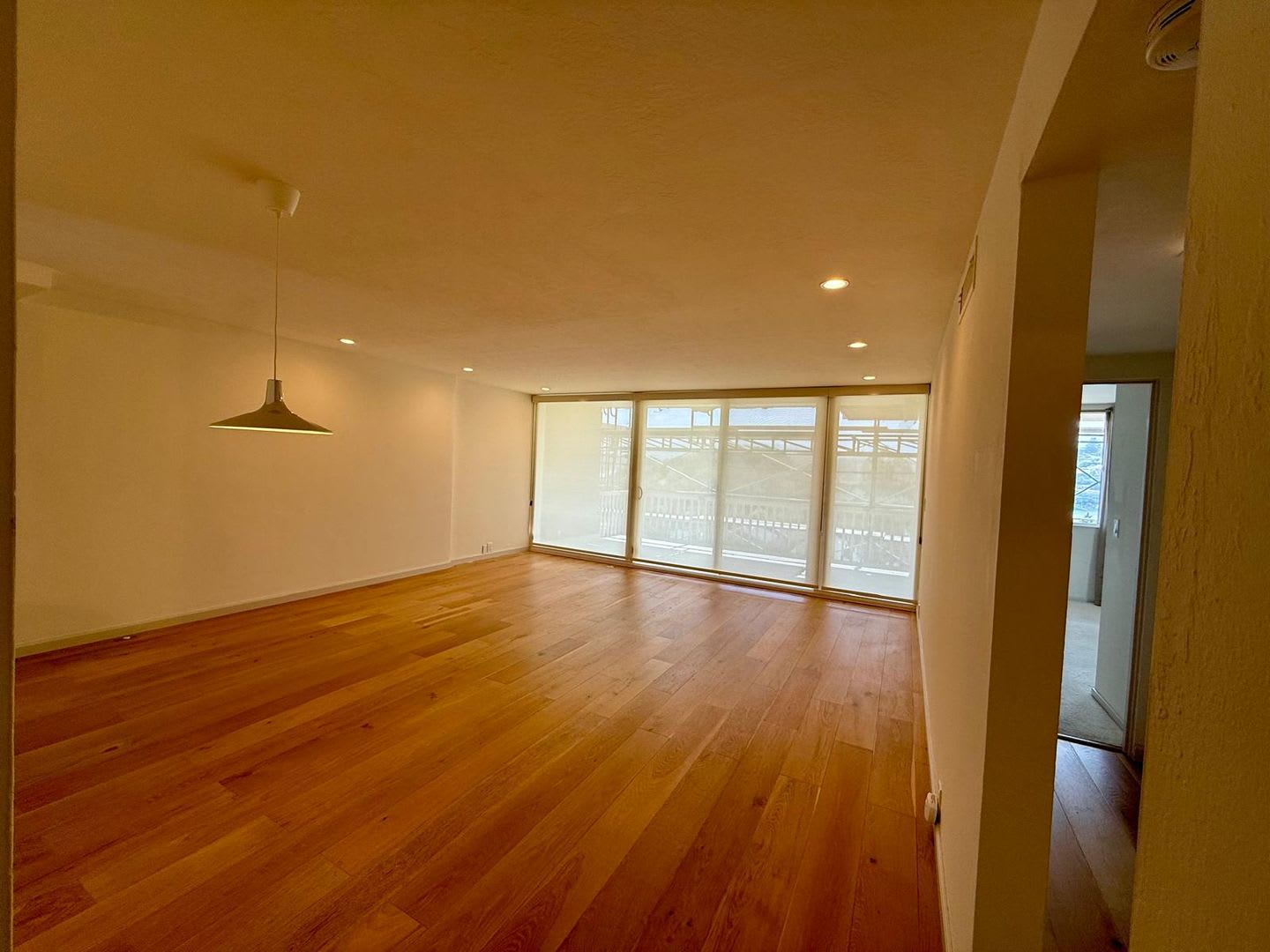 Beautifully Updated Two Bed One Bath Tiburon Condo With Panoramic Views – photo 4