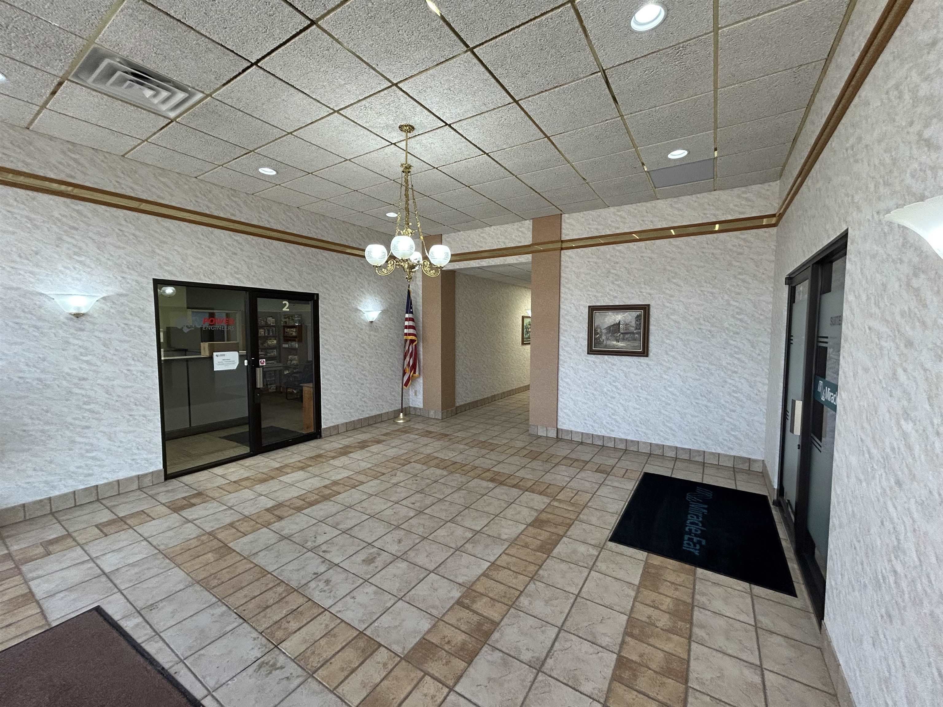 1820 POST ROAD – photo 4