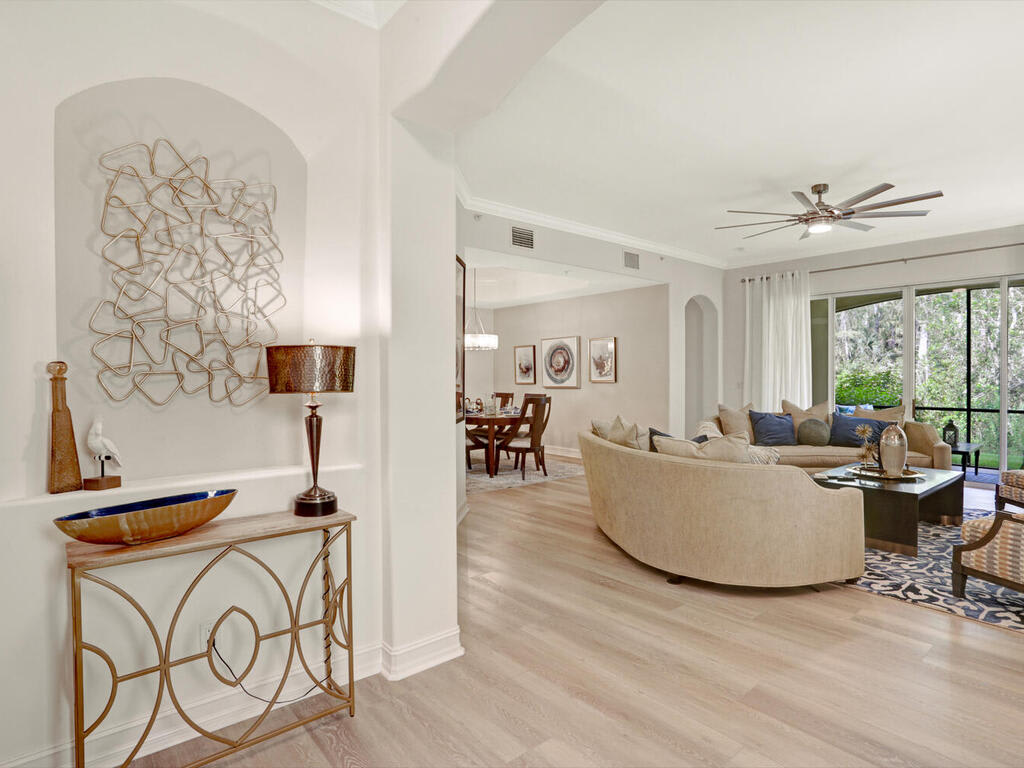 2847 Tiburon Boulevard East #101 – photo 5