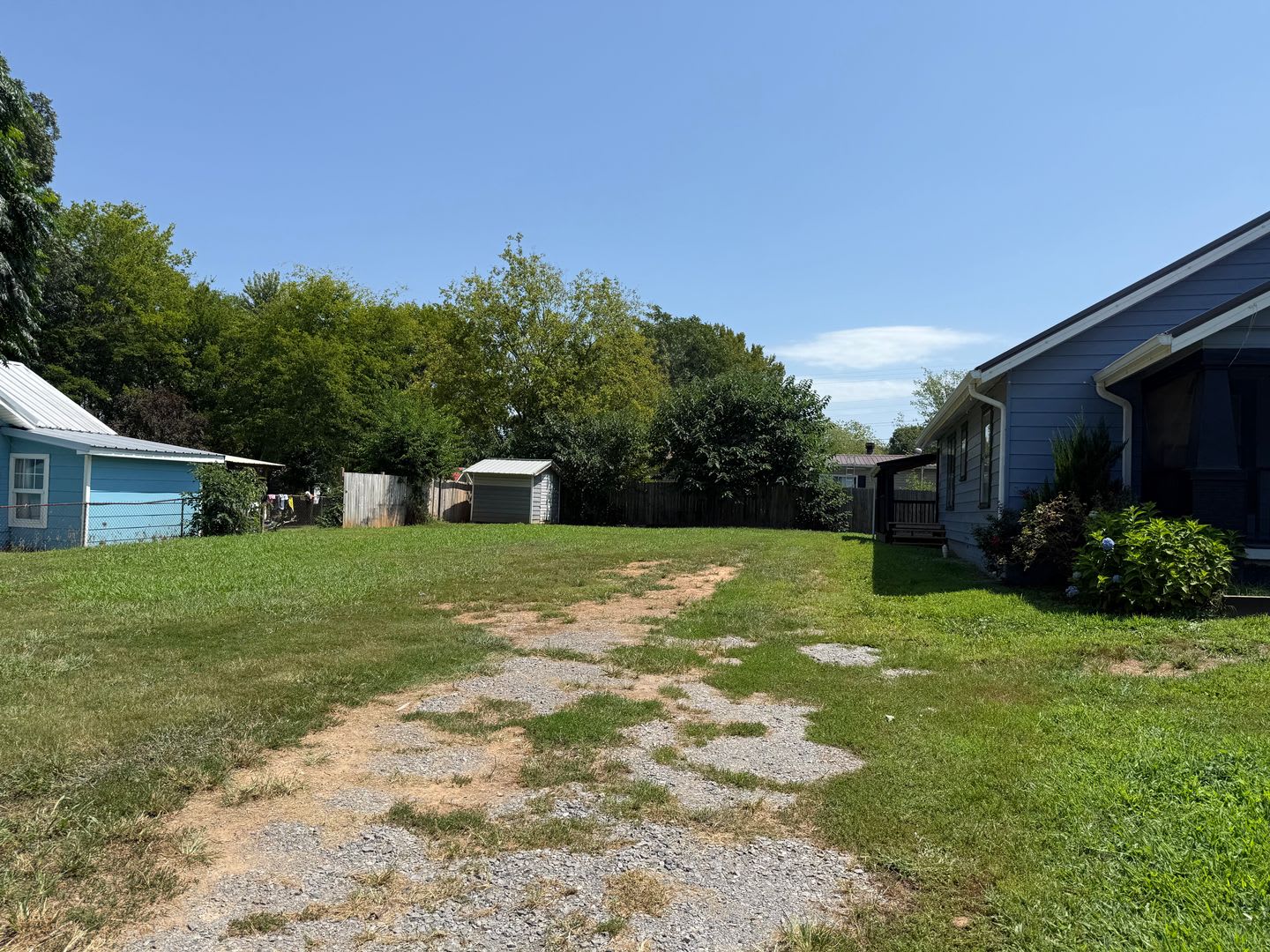 3 Bedrooms 3 Bath home in Cleveland! – photo 2