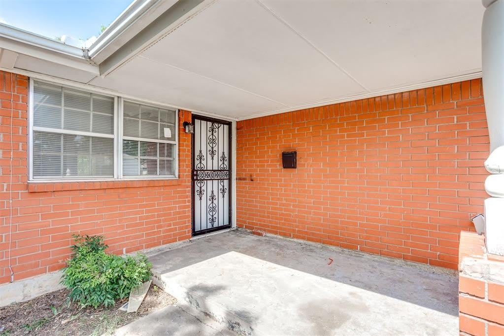 2908 SW 62nd Street – photo 4