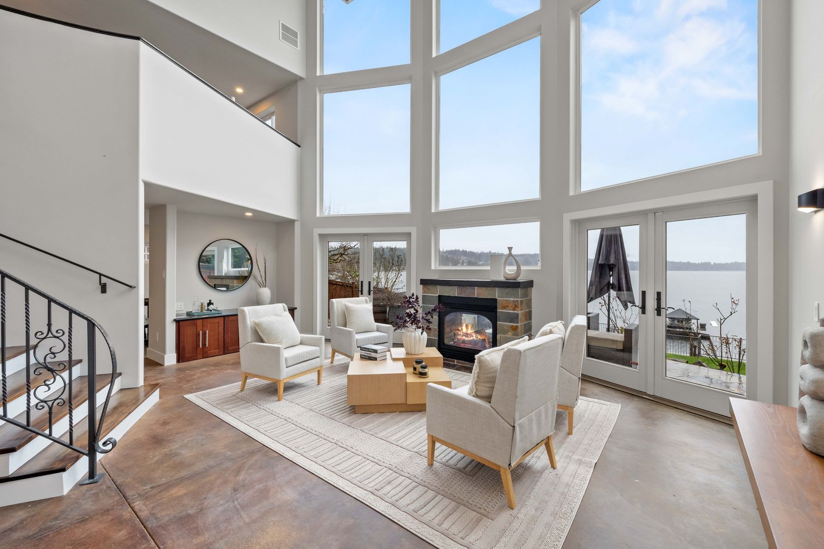 4Bd/4.75Ba Bellevue Home – photo 3