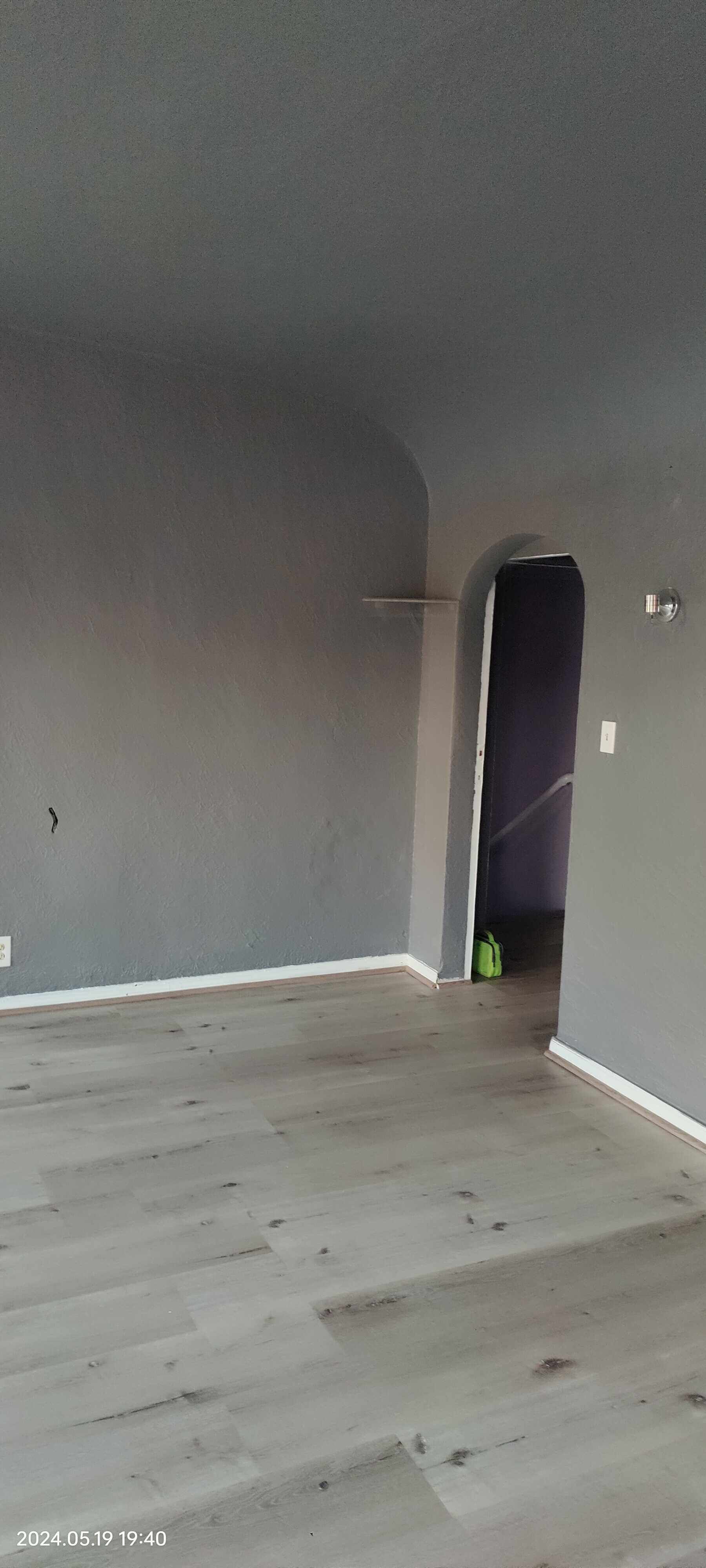 6123 South Hoover Street – photo 3