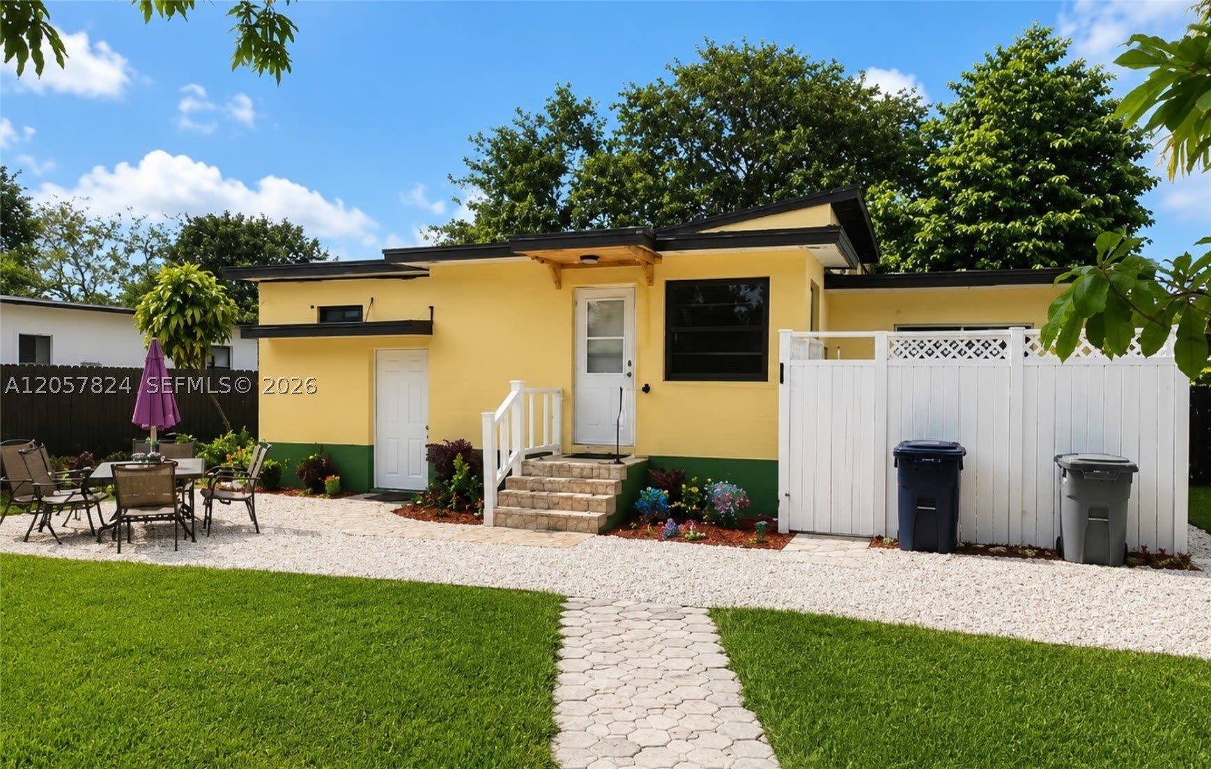 541 Raven Ave – photo 2