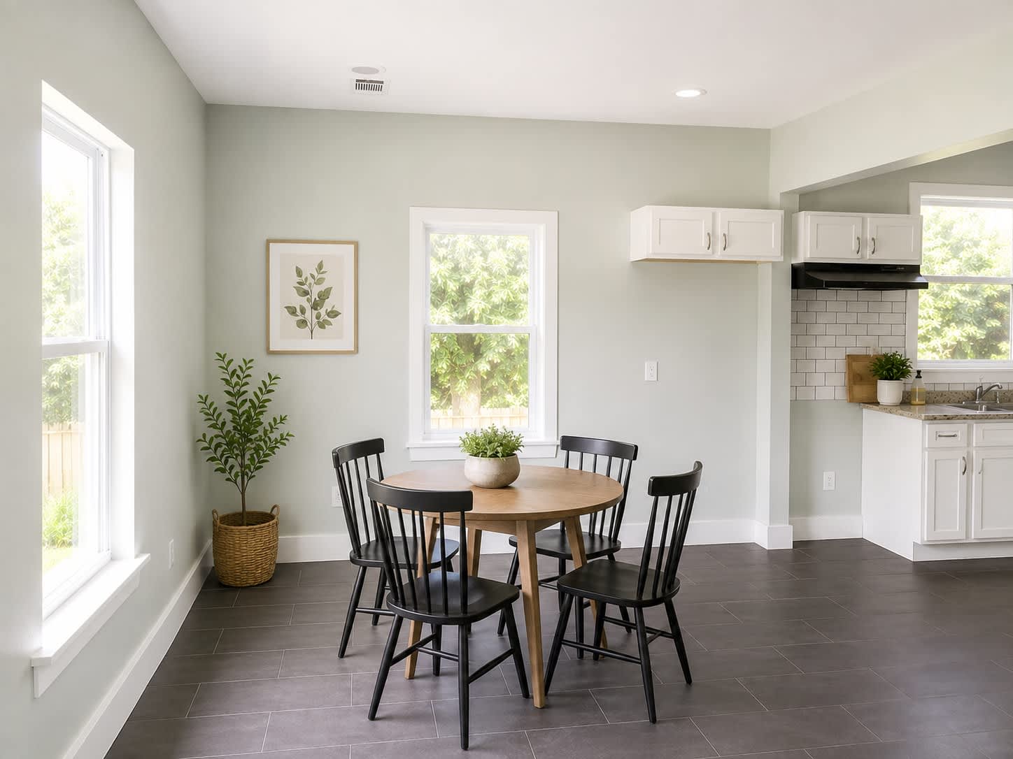 2531 Pershing Ave – photo 2