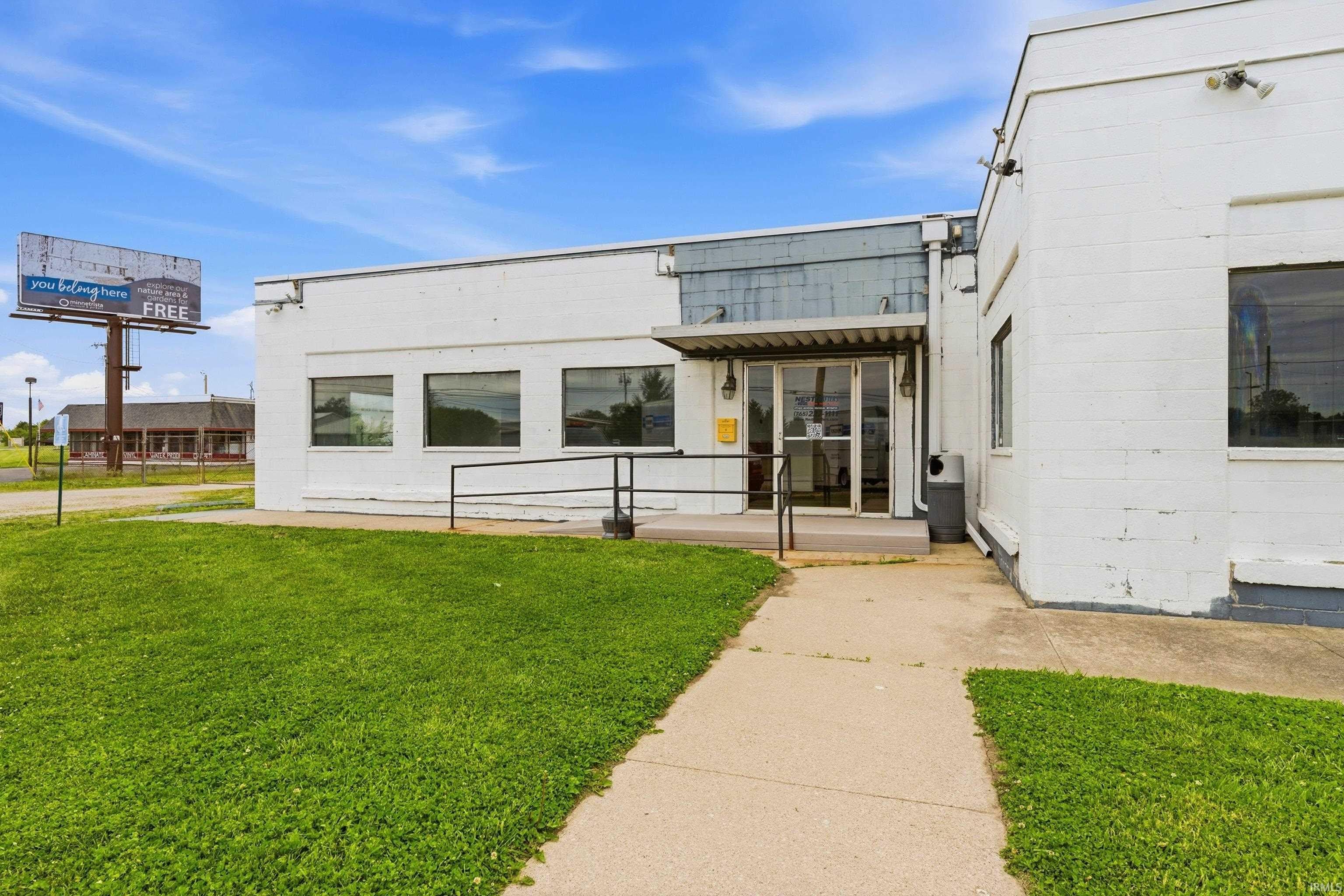 4415 N Broadway Avenue – photo 2