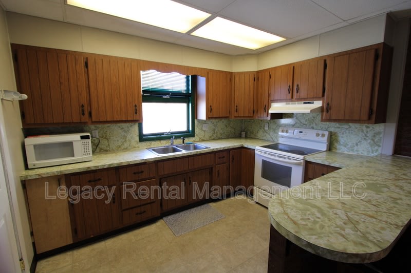 402 Washington Street – photo 4