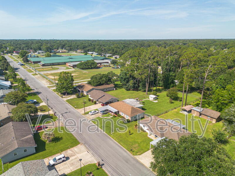 129 Quarles Street – photo 3