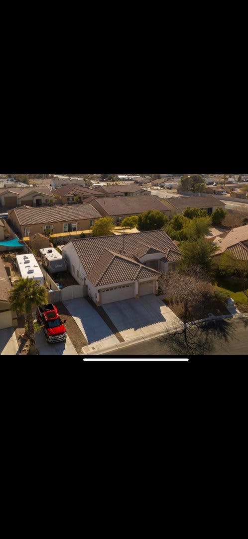 Single Story Home in the Northwest w/ 3 Car Garage – photo 1