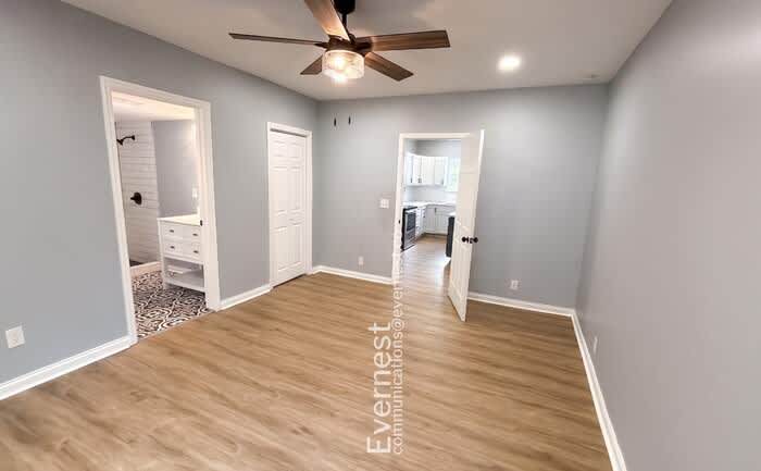 2311 Fairleigh Street – photo 4