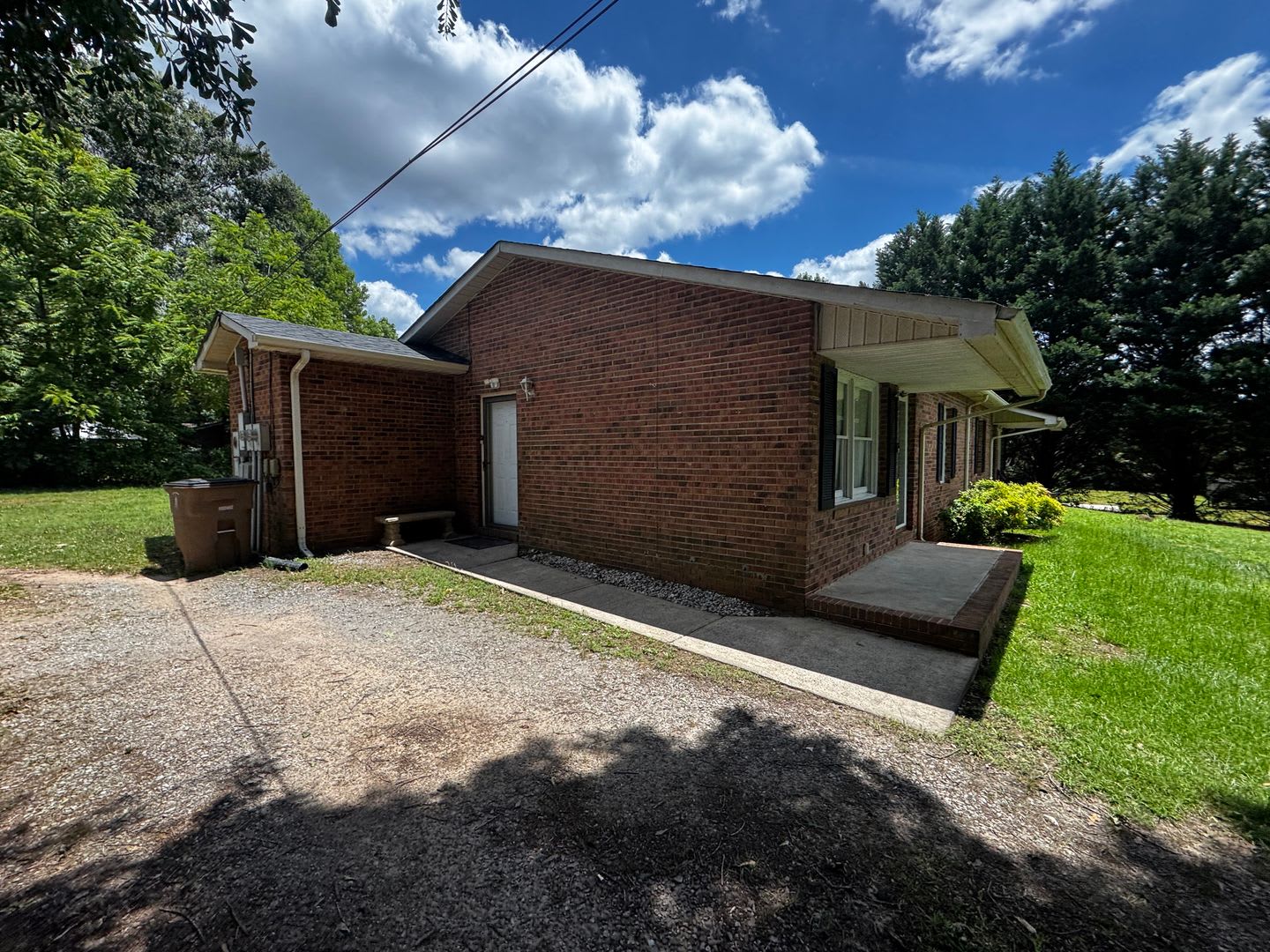 2115 Cameo Drive – photo 2