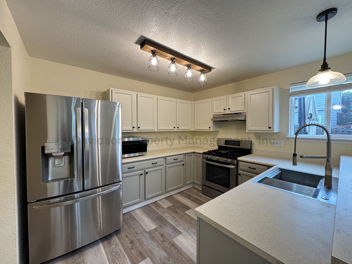 Gorgeous 5 Bedroom House in Stetson Hills – photo 5