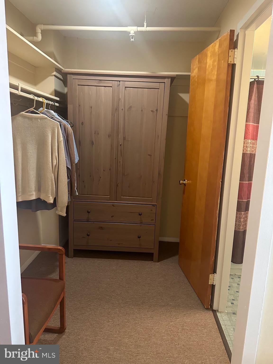3939 ROLAND Avenue – photo 5