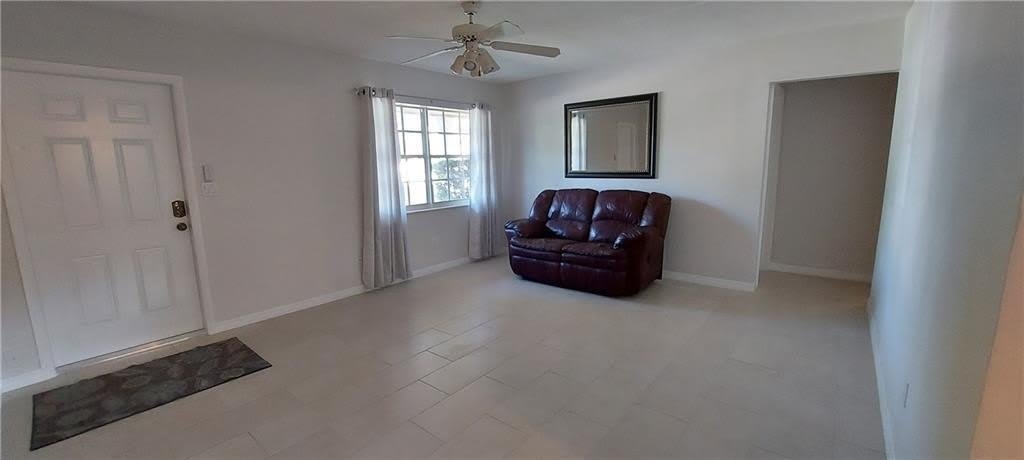 738 SW 5th Avenue – photo 3