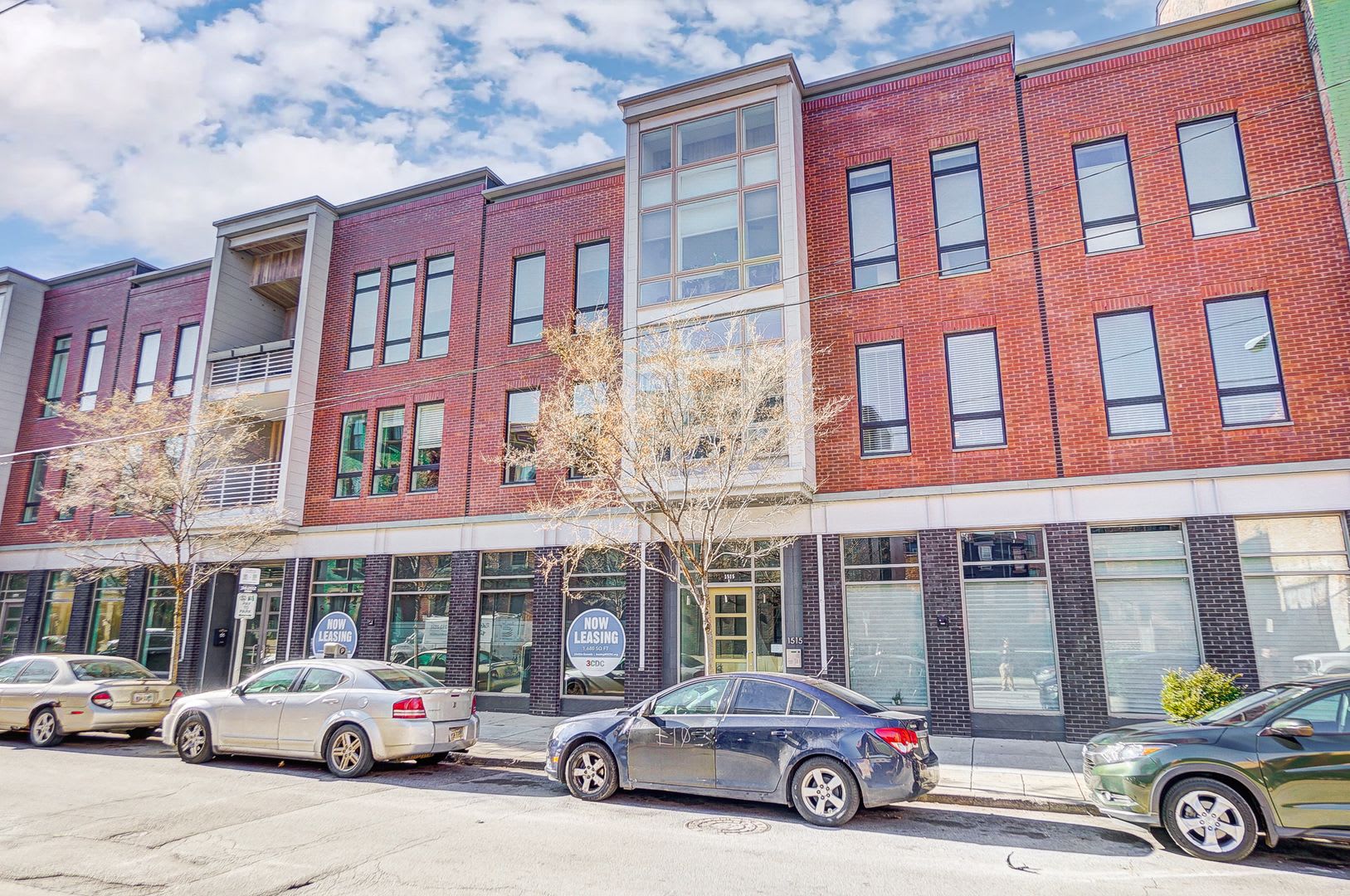 Large 2 bedroom in OTR – photo 1