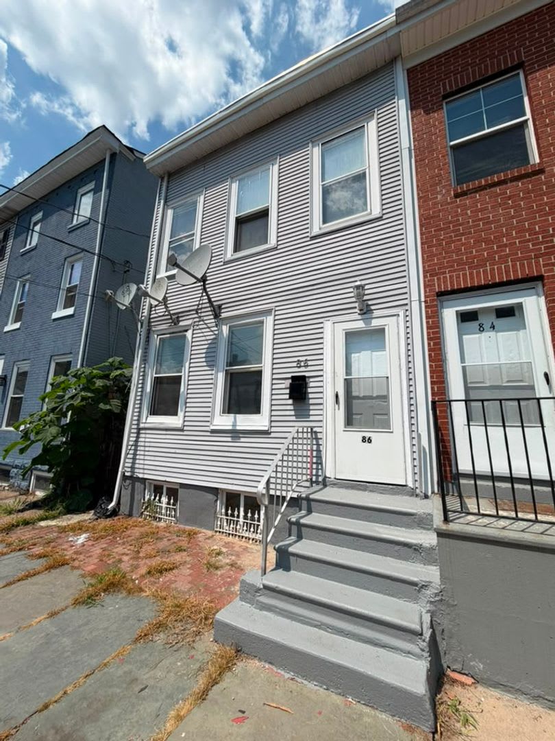 86 Spring St – photo 1