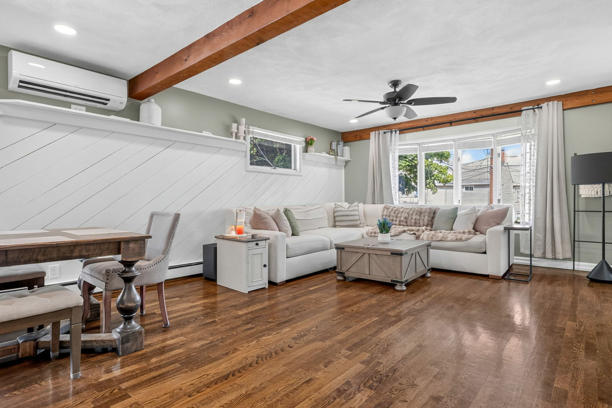 25 Warren Street – photo 2