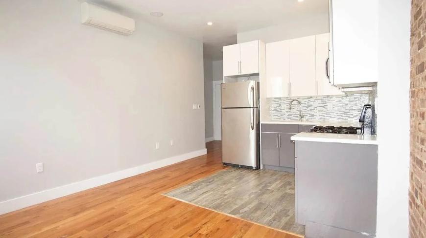 4230 Broadway – photo 3