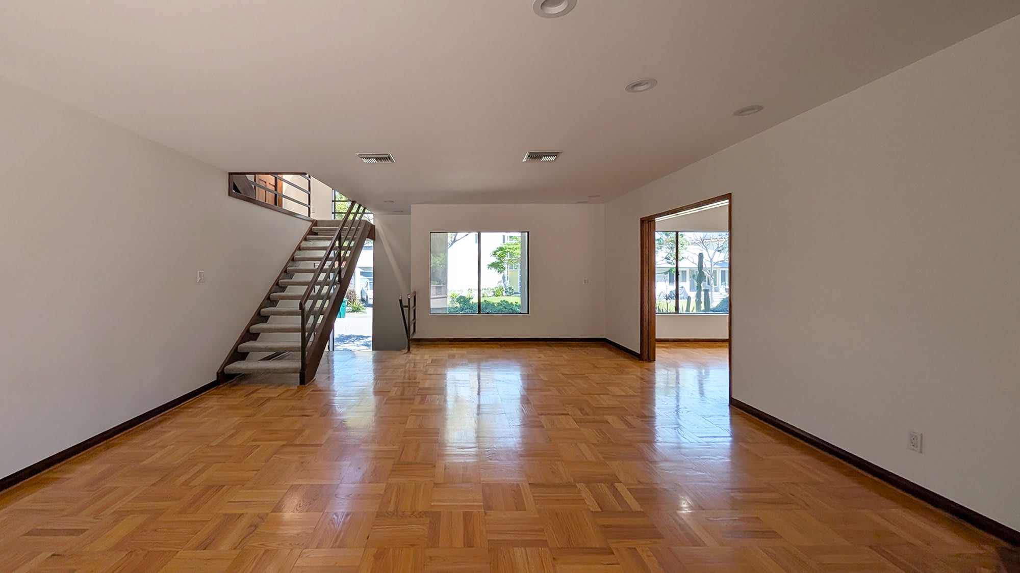 545 Hillgreen Dr – photo 5