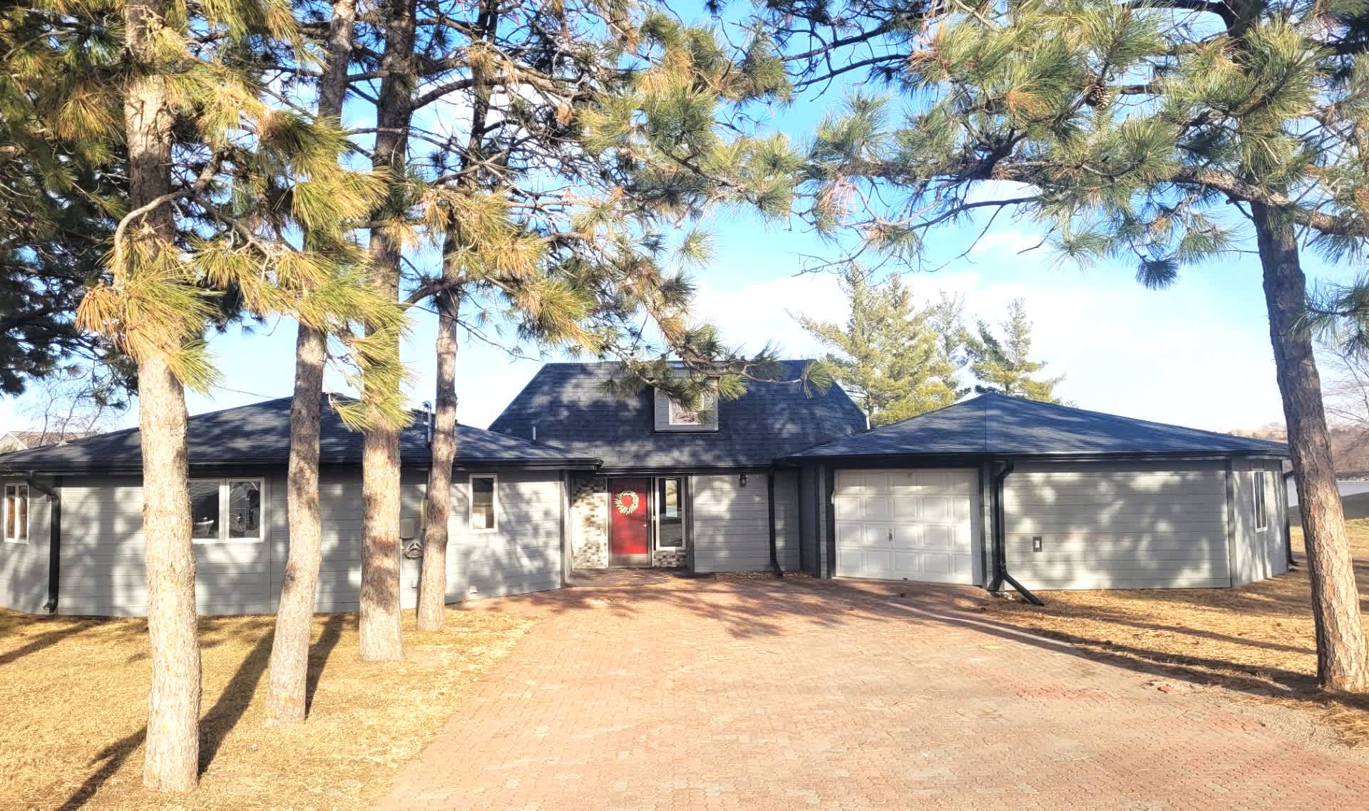 1055 Platteview Drive – photo 1