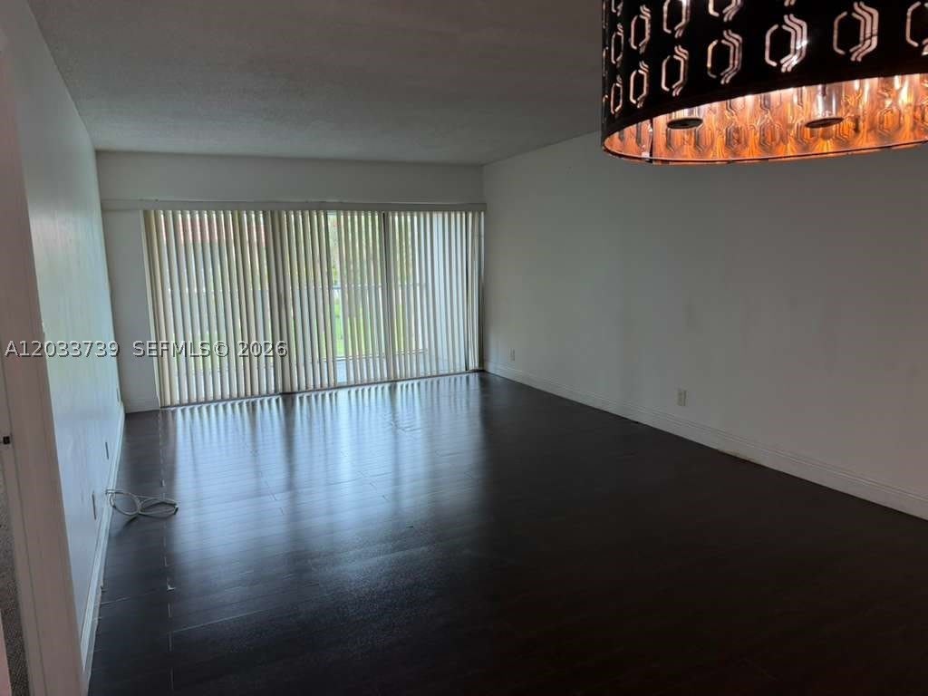 140 Lakeview Dr – photo 1