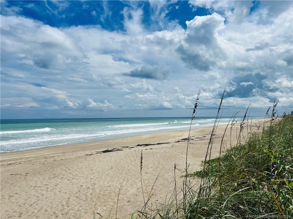 9940 S Ocean Drive – photo 1