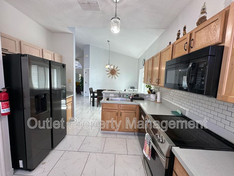 645 Majesty Drive – photo 5