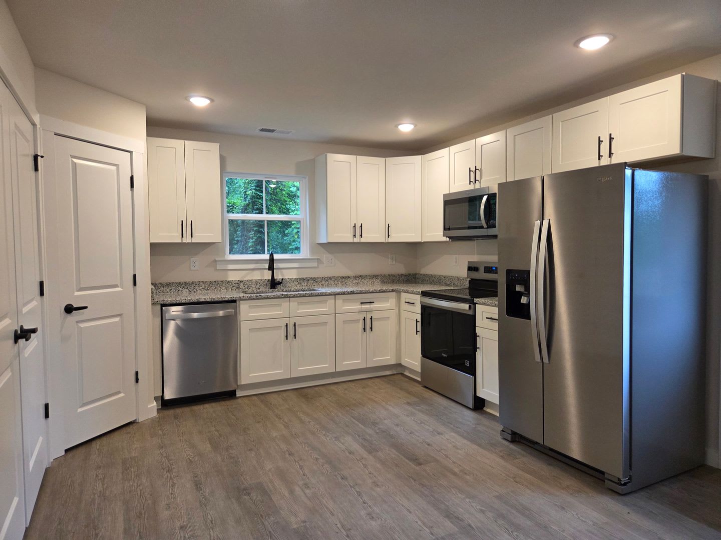 3 Bedroom Townhouse In Hickory – photo 4