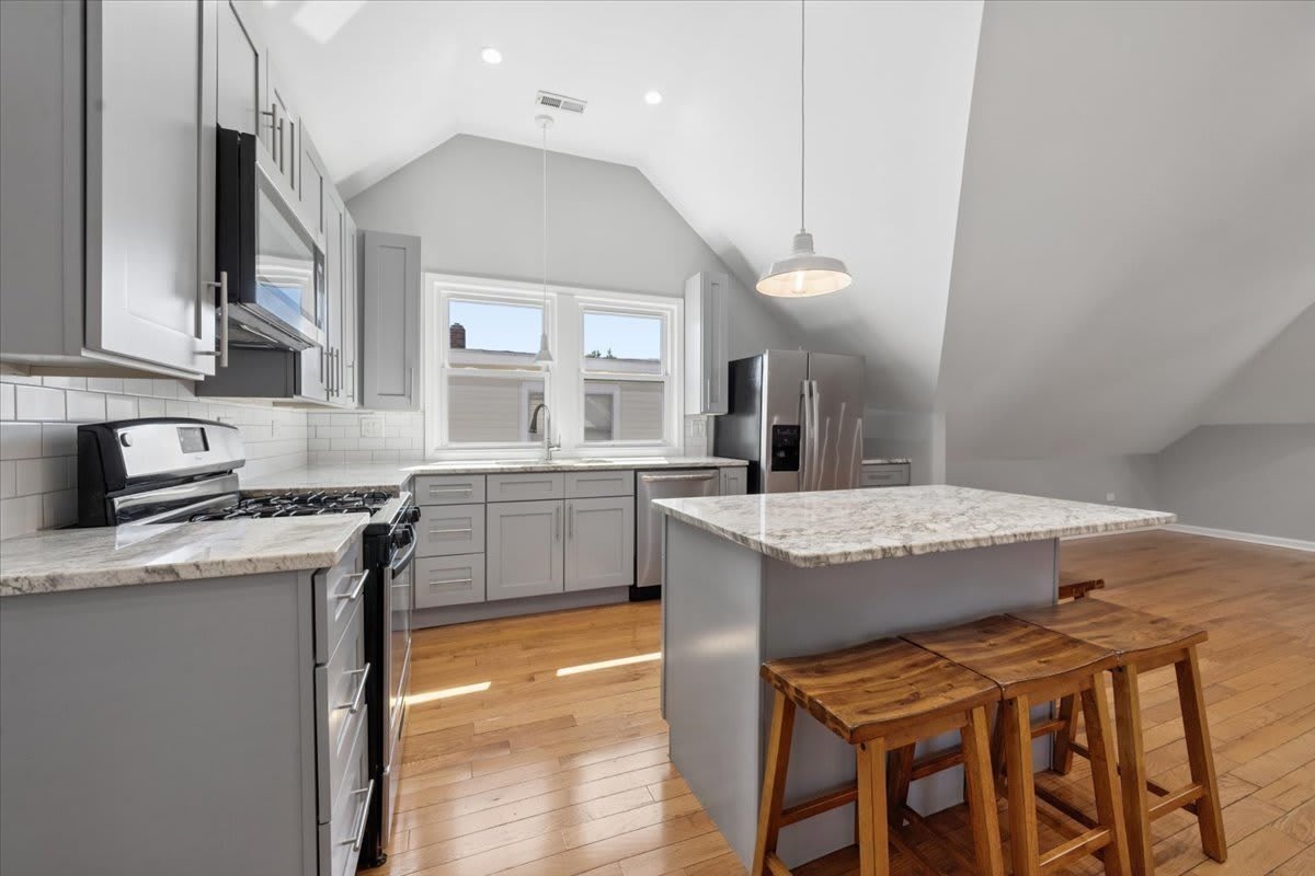 4928 W Eddy Street – photo 5