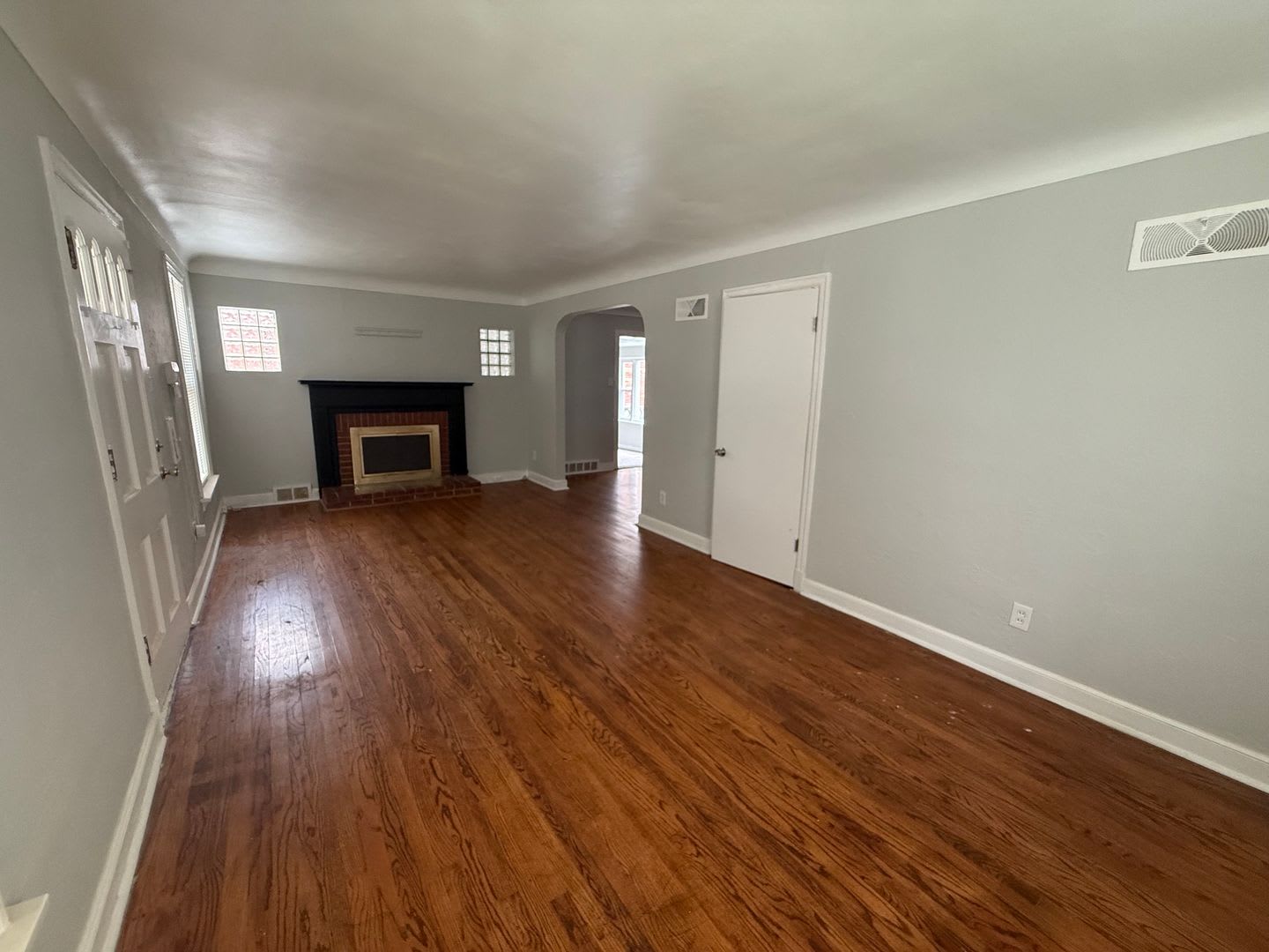 NEWLY RENOVATED HOME – photo 2