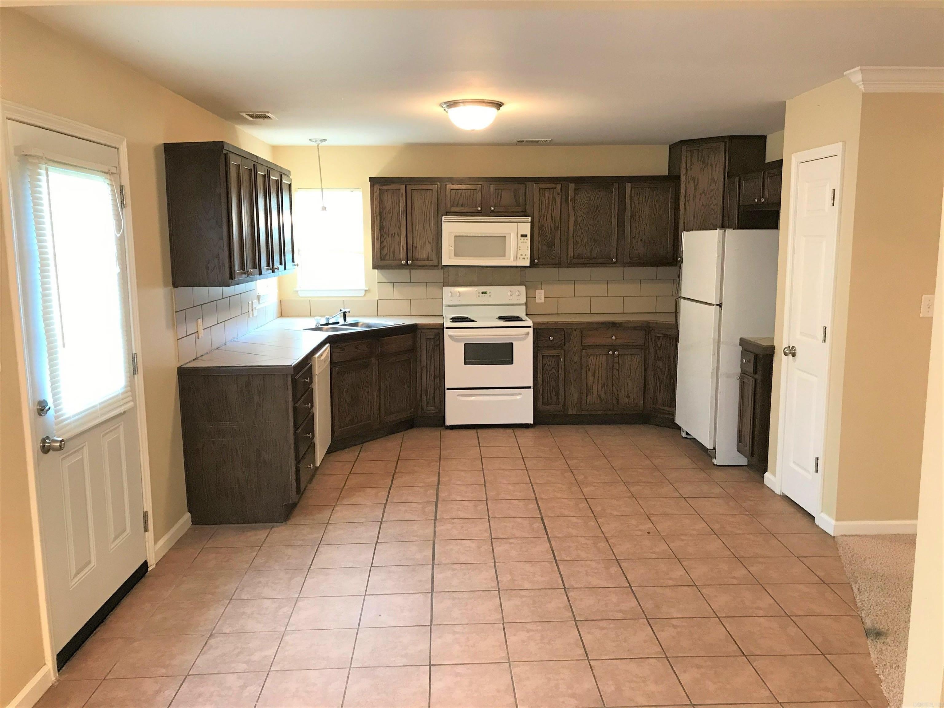 2408 Pleasant Forest – photo 4