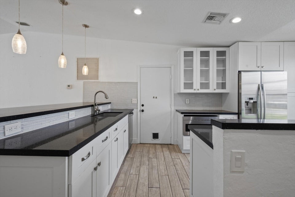 3800 Miramontes Circle – photo 4