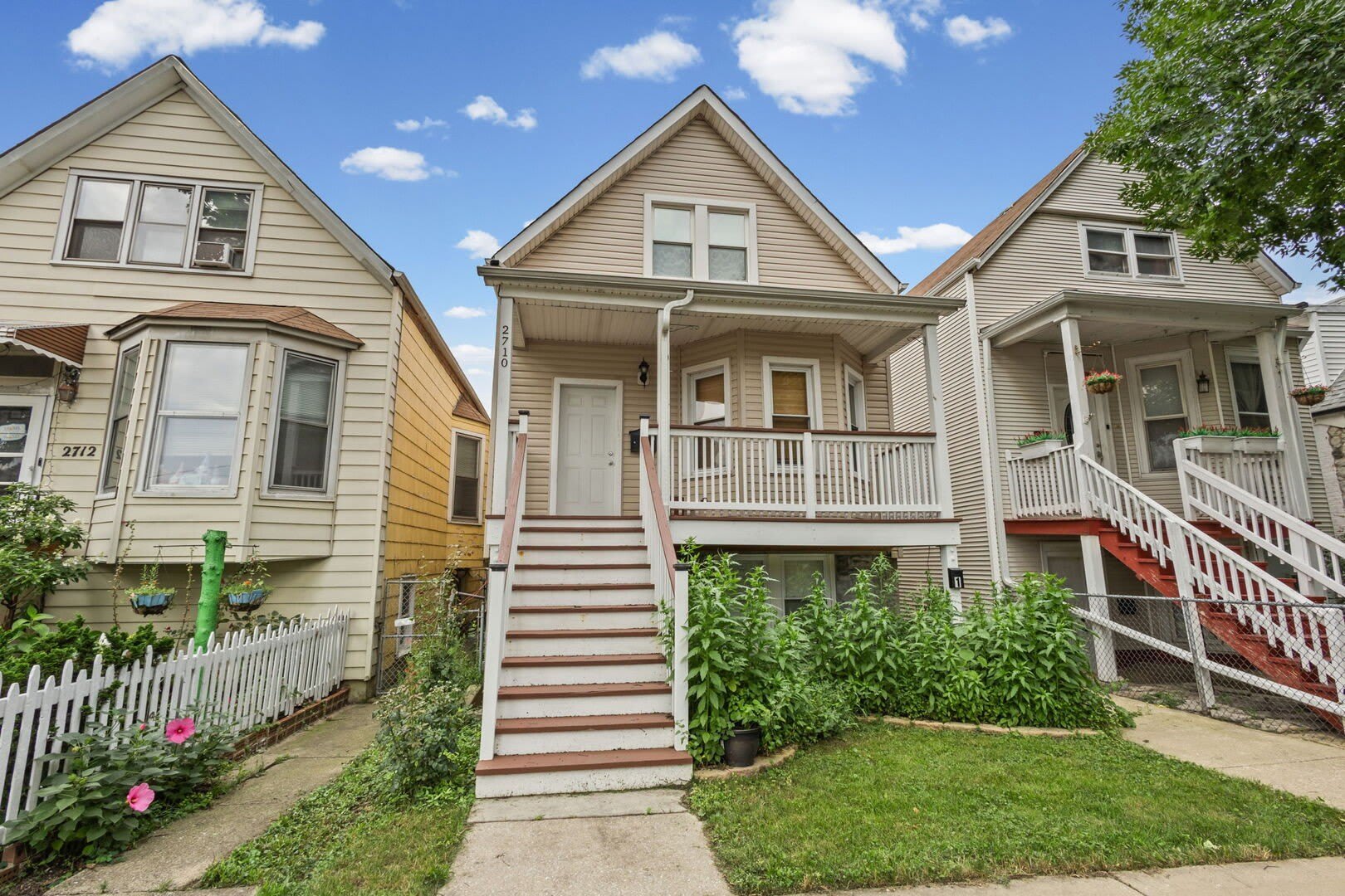 2710 W Fletcher Street – photo 1
