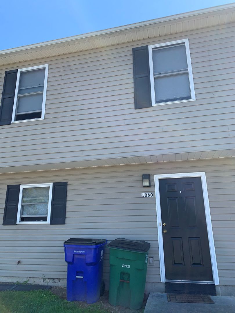 3 Bedroom 2.5 Bath Townhouse – photo 1