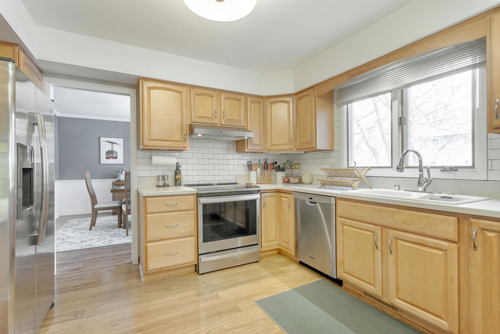 Fully Furnished 5 Bedroom 2.5 Bathroom in Madison, WI – photo 4