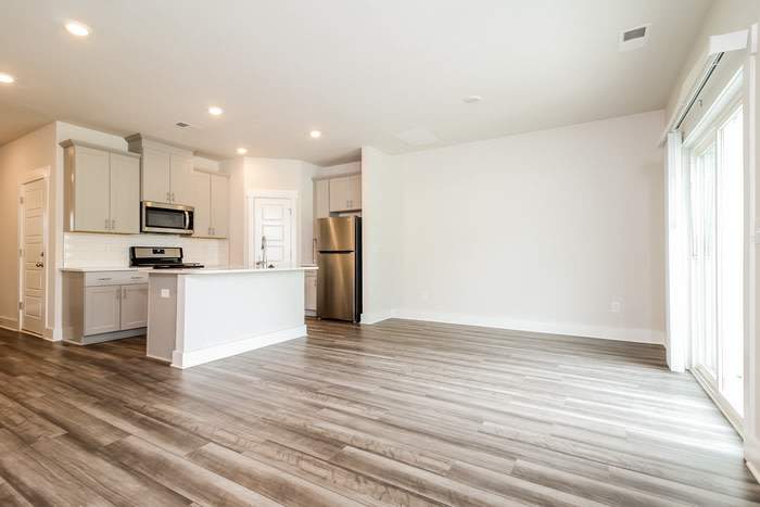 306 Ellis Mill Street – photo 5