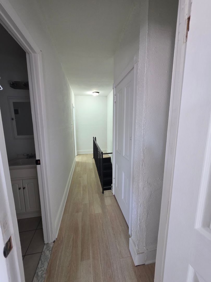 Beautiful 2 Bed, 2 Bath South Philly Home with Large Rear Yard – photo 5