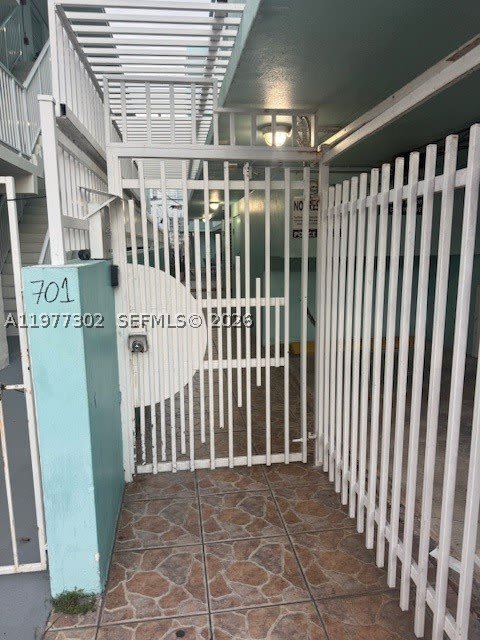 701 Collins Ave – photo 4