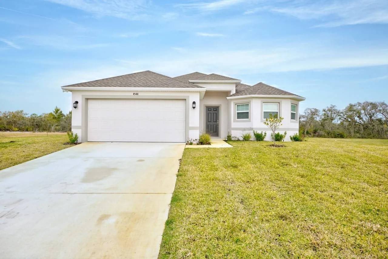 4548 Adrienne St – photo 2