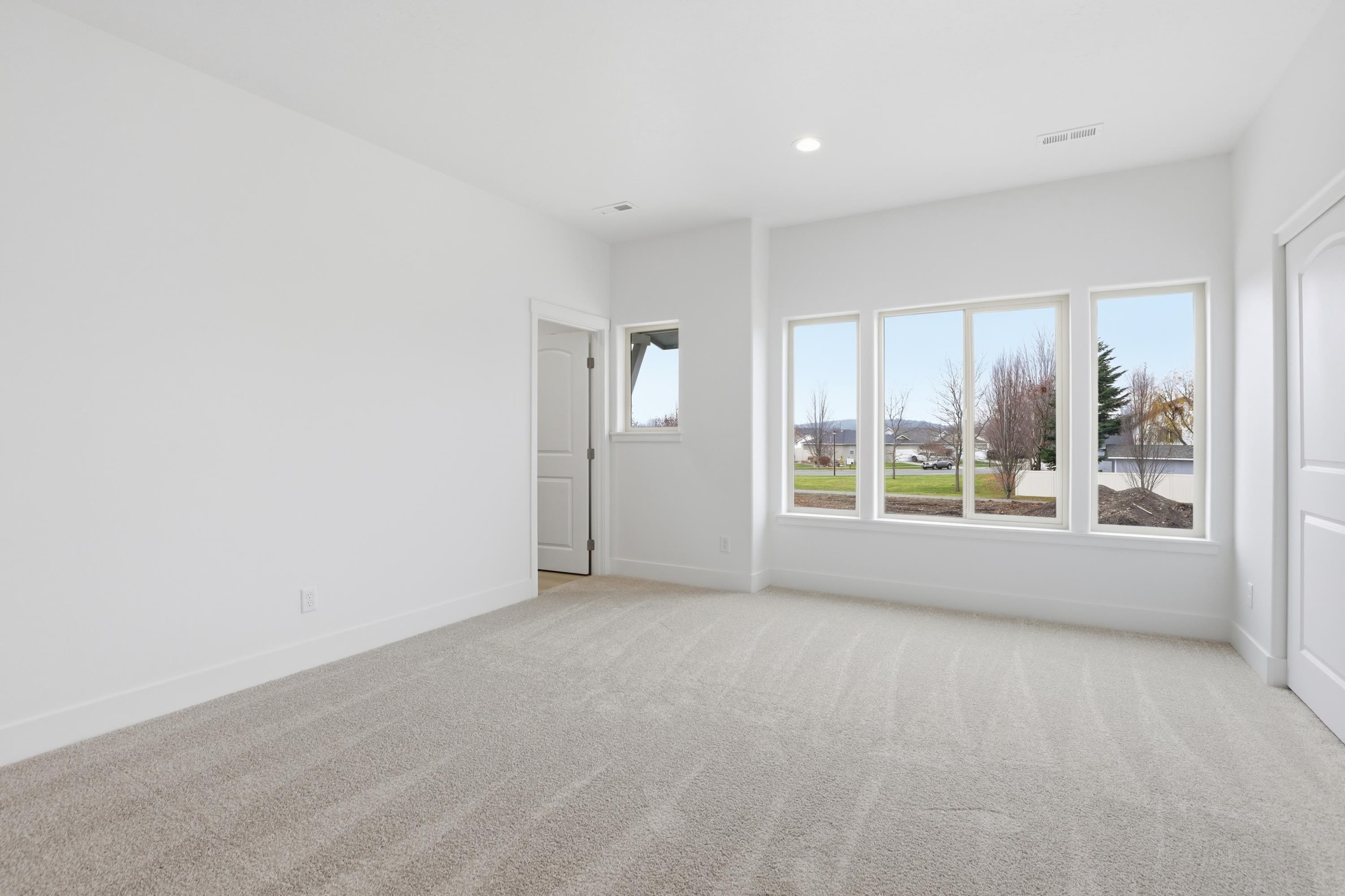 639 Creative Way – photo 5