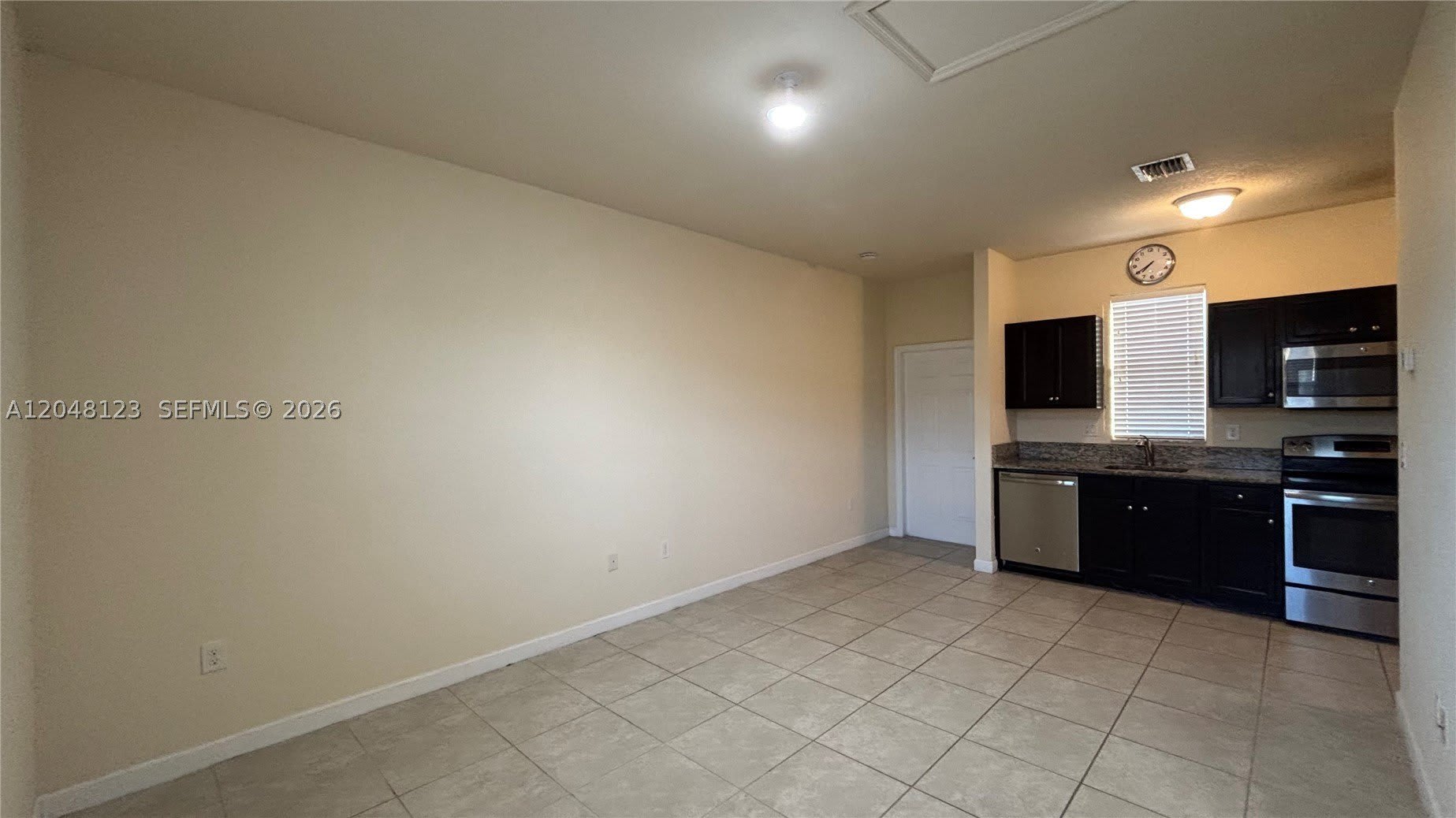 17170 SW 93rd St – photo 5