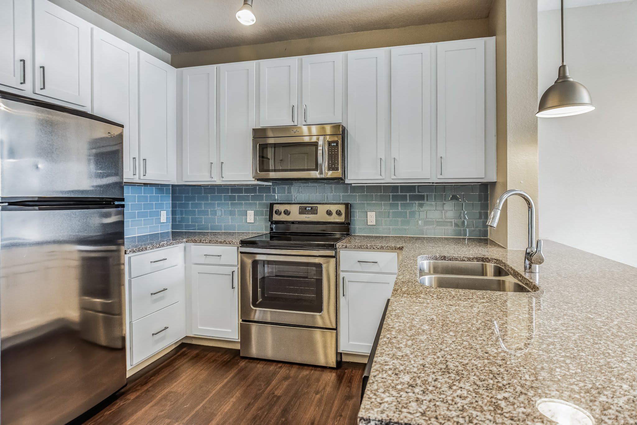 BluWater Apartments – photo 4