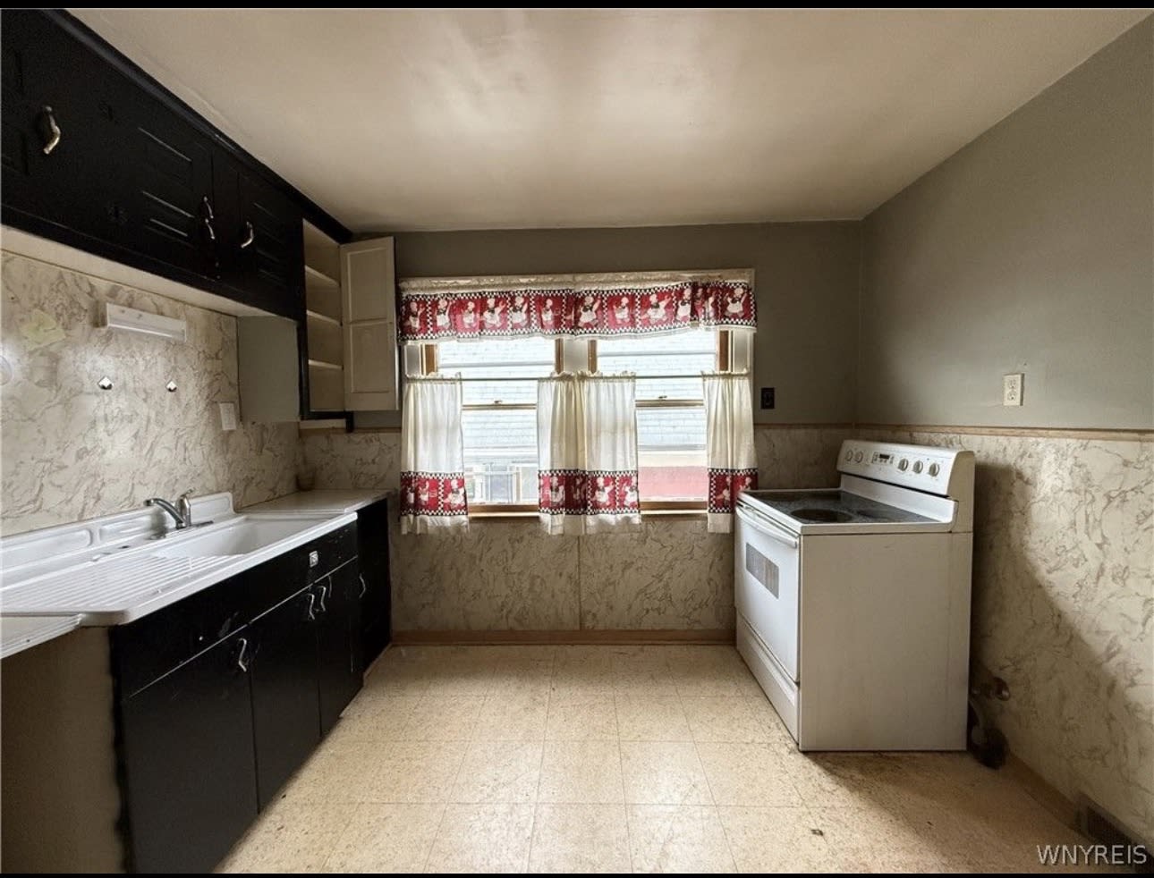 733 Lasalle Ave – photo 1
