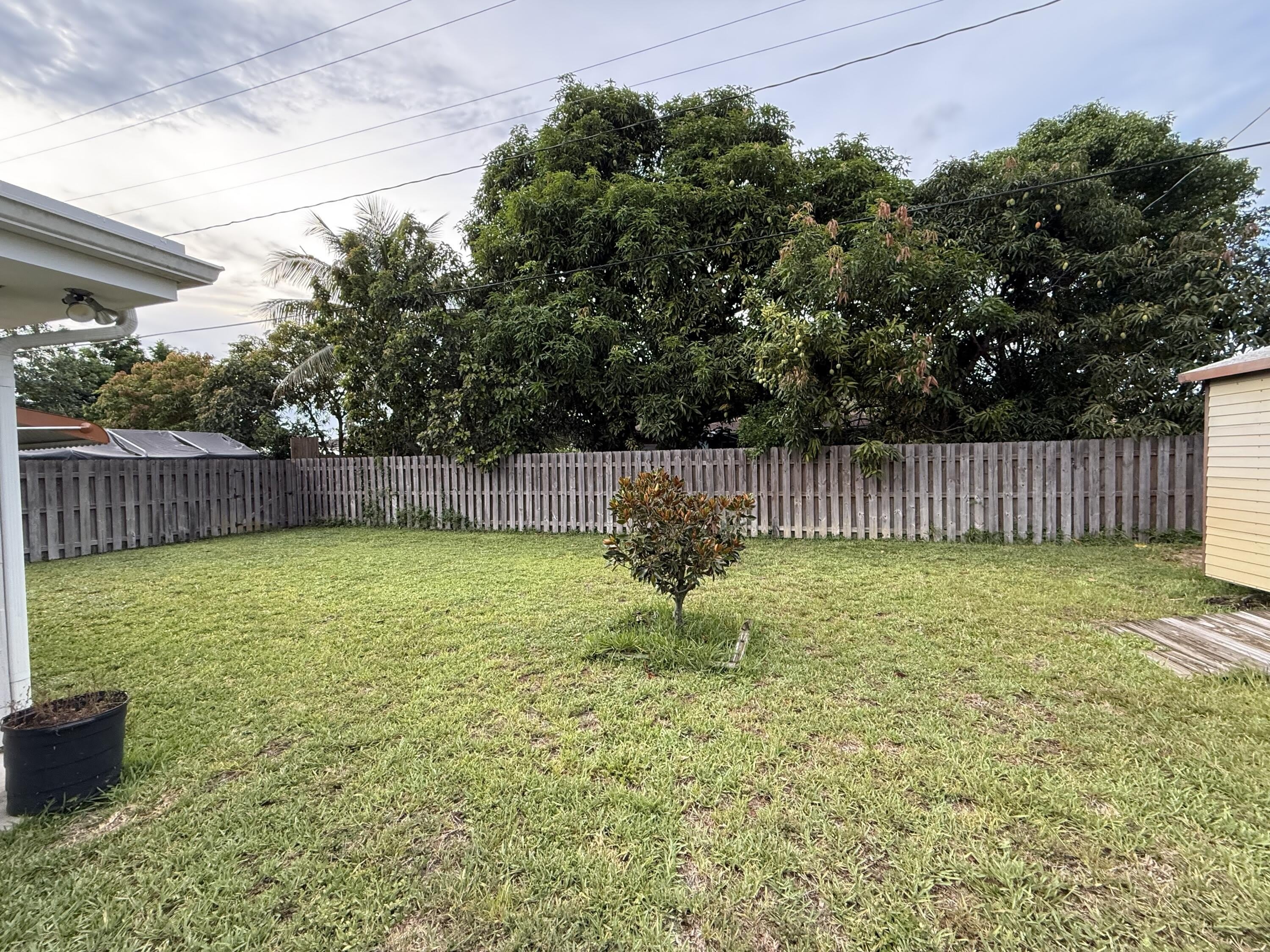 817 Elm Road – photo 3