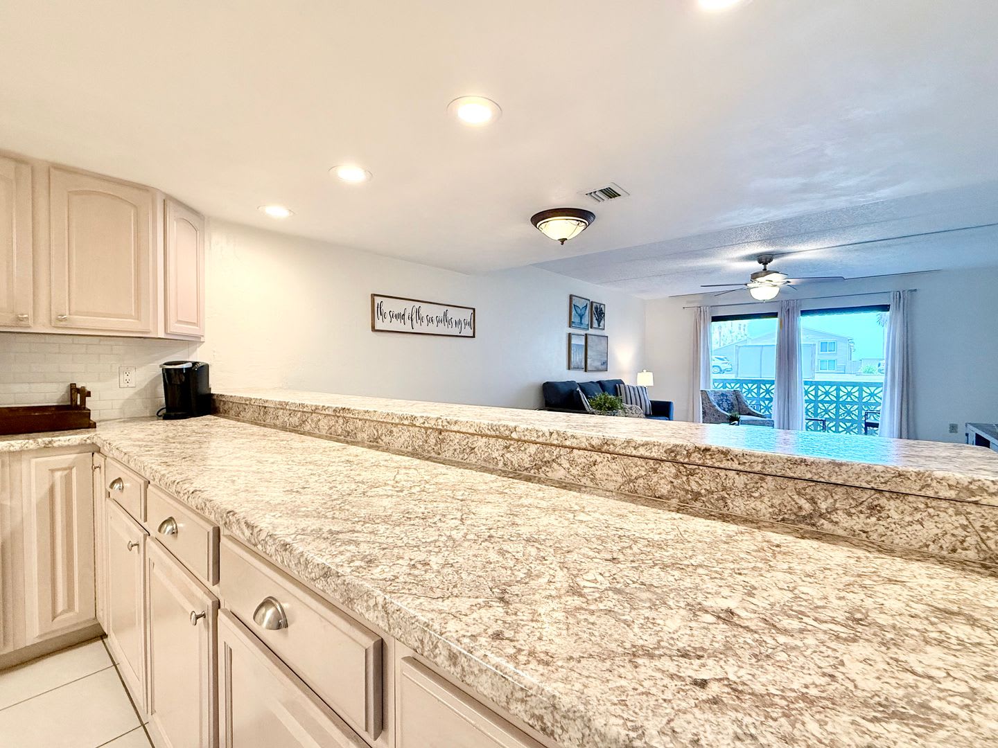 Coastal comfort awaits in this furnished 2Bedrooms / 2Baths condo in Daytona Beach! – photo 4